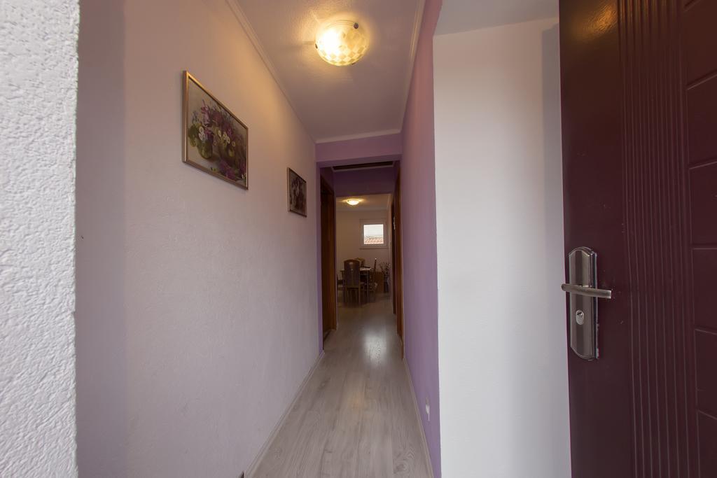 Guesthouse Adi โมสตาร์ ภายนอก รูปภาพ