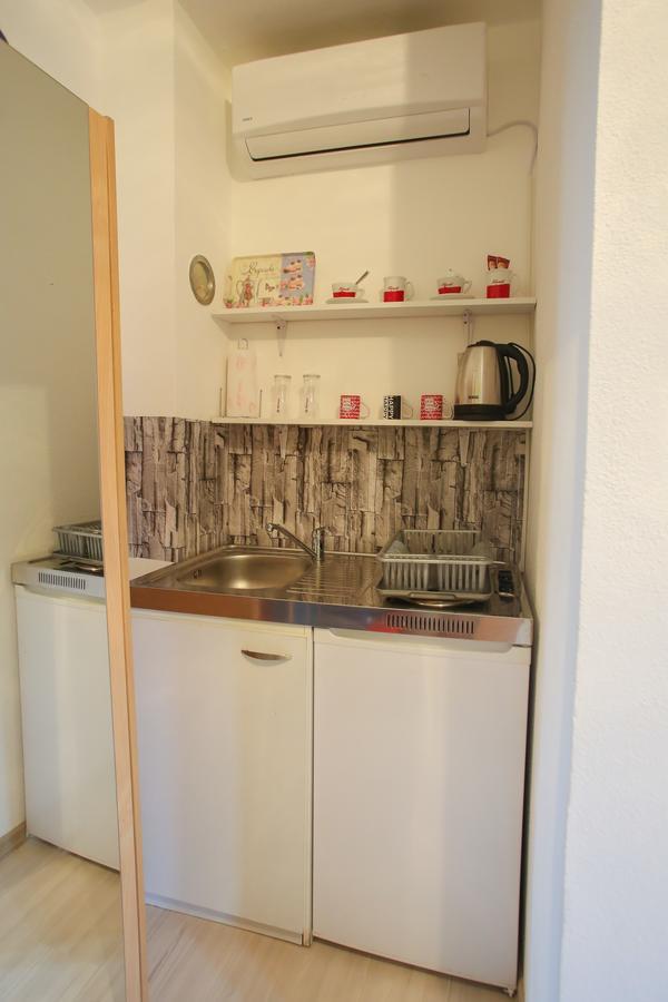 Guesthouse Adi โมสตาร์ ภายนอก รูปภาพ